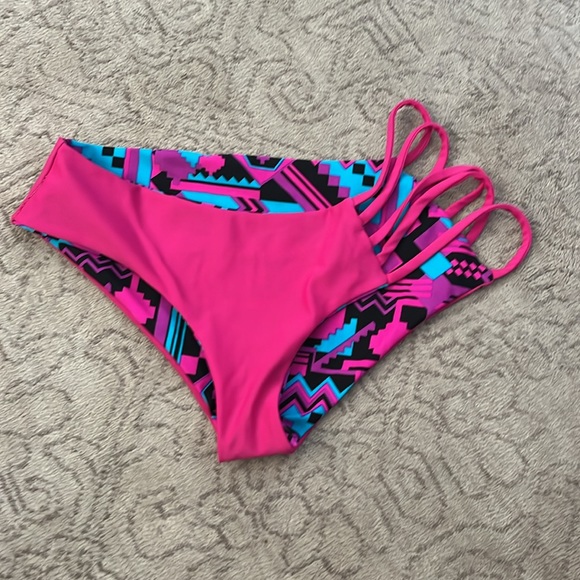 Strange bikini reversible bikini bottoms - Picture 3 of 3